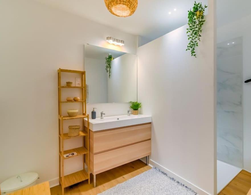 2 Bedroom Apartment In The Heart Of Marseilles Exterior foto